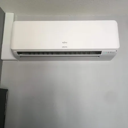 Des Postes Numero 3 Climatise Connecte A La Voix 5m Pal Dompierre-sur-Besbre